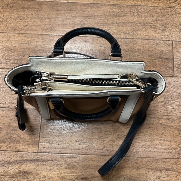 🆕Vince Camuto Siena leather bag - Picture 5 of 13